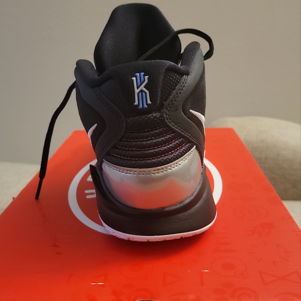 2022 Kyrie Infinity "Fire and Ice" - Picture 10 of 14